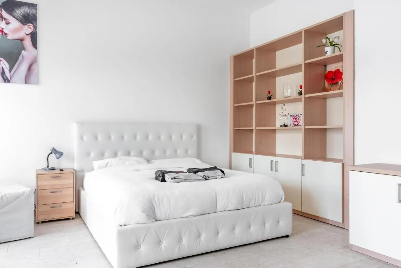 Soggiorno Incantevole In Zona Navigli Milan Apartment