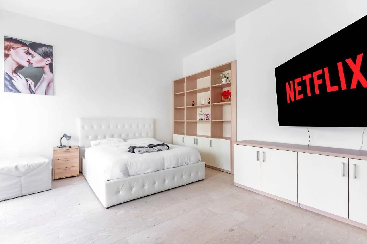 Apartment Soggiorno Incantevole In Zona Navigli Milan Italy